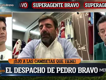 ¡El SuperAgente Bravo nos muestra su museo de camisetas! ¡El SuperAgente Bravo nos muestra su museo de camisetas!