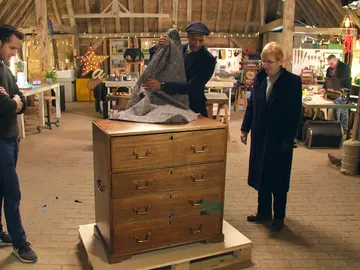 Restauración de un viejo baúl Restauración de un viejo baúl