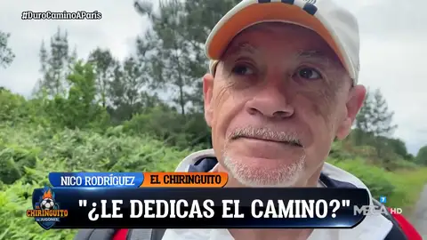 Alfredo Duro se emociona felicitando a su padre Alfredo Duro se emociona felicitando a su padre