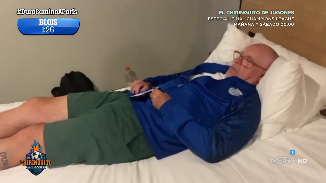 Alfredo Duro se queda dormido durante el programa 
