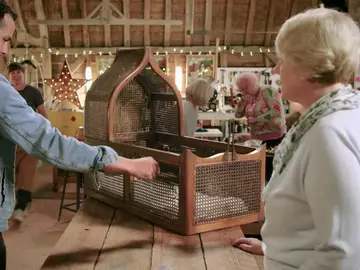 Llega a la tienda de las restauraciones una cuna de la realeza Llega a la tienda de las restauraciones una cuna de la realeza