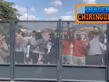 ¡Cavani ya está en Valencia! ¡Cavani ya está en Valencia!