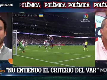 Juanfe contradice a Morata en el posible penalti Juanfe contradice a Morata en el posible penalti