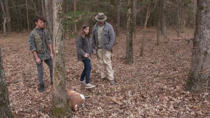 Una familia de osos pone en peligro a toda la familia de Jason en las montañas de Arkansas
