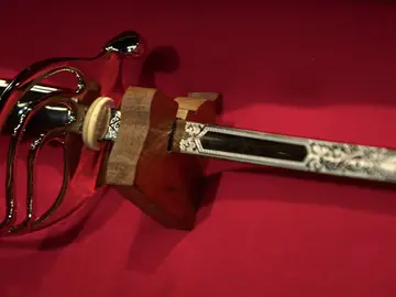 El reto de elaborar el sable ceremonial de los oficiales del ejército de los Estados Unidos El reto de elaborar el sable ceremonial de los oficiales del ejército de los Estados Unidos