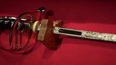 El reto de elaborar el sable ceremonial de los oficiales del ejército de los Estados Unidos El reto de elaborar el sable ceremonial de los oficiales del ejército de los Estados Unidos