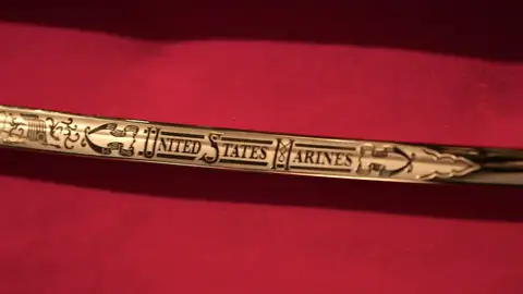 Espada de los Marines Forjado a fuego