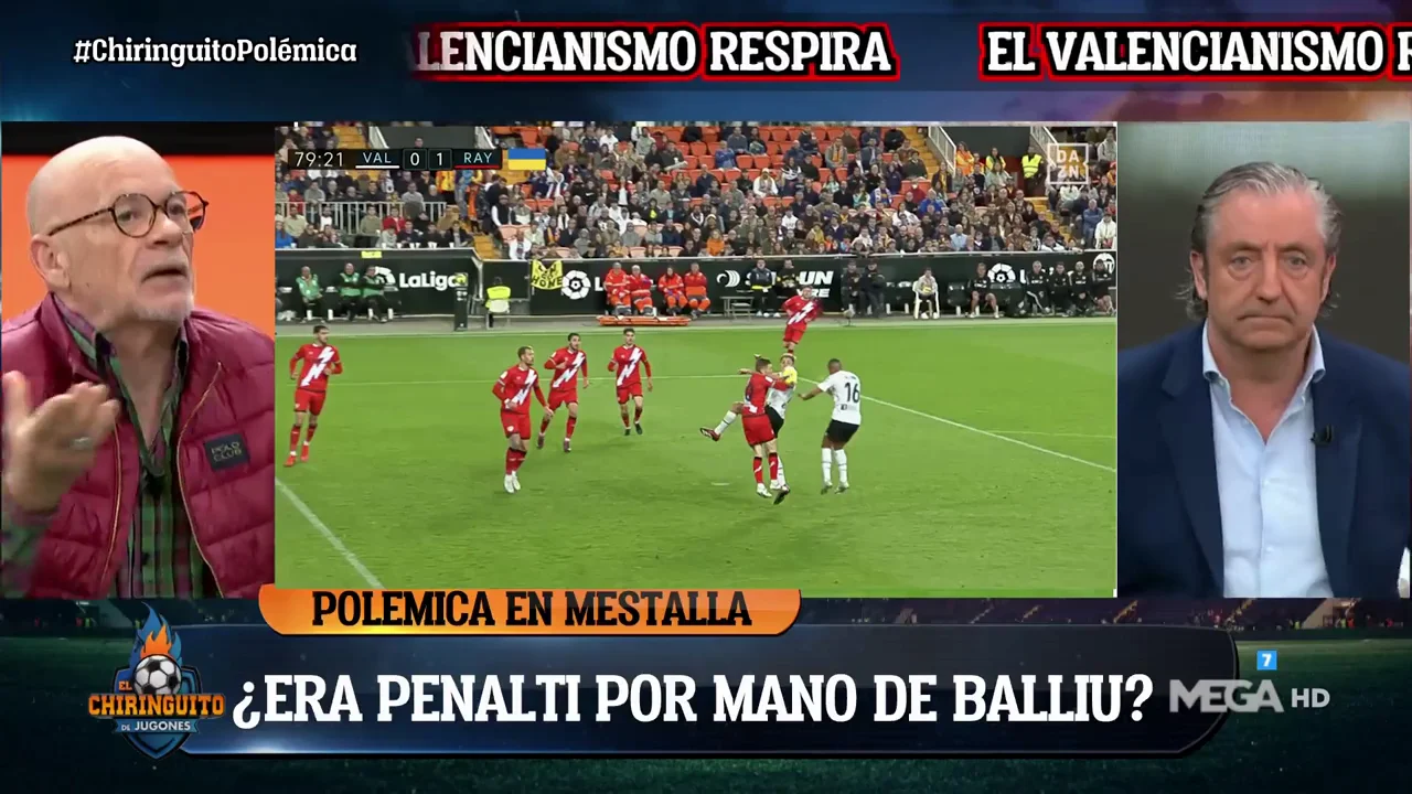 El pol&eacute;mico penalti en Mestalla