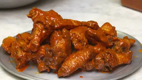 Alitas picantes Crónicas carnívoras