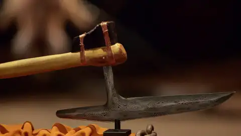 El reto de forjar un hacha de guerra zulú El reto de forjar un hacha de guerra zulú