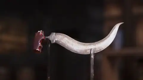 Reto de habilidad en Forjado a fuego: Los herreros deben replicar una daga diseñada por uno de los jueces Reto de habilidad en Forjado a fuego: Los herreros deben replicar una daga diseñada por uno de los jueces