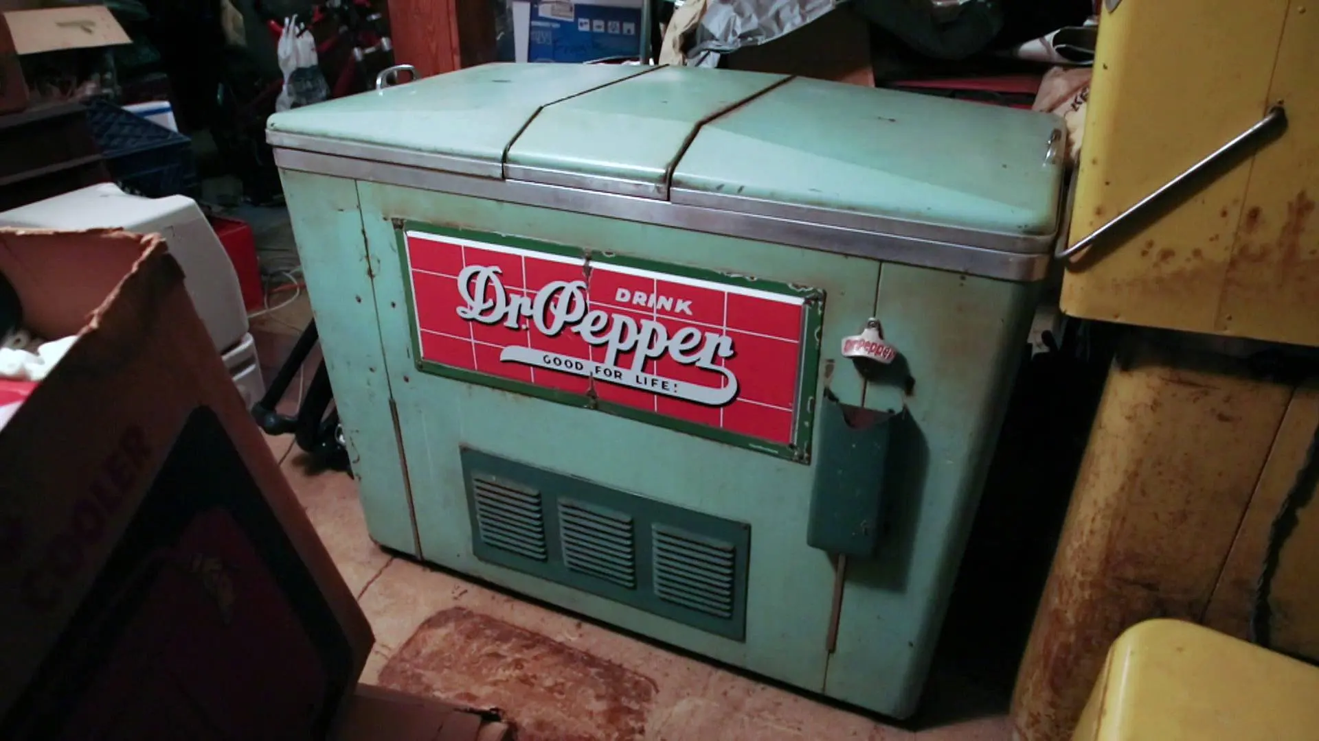 Nevera de Dr Pepper Cazatesoros