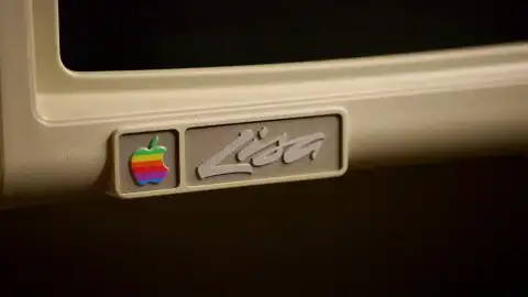 Rick Harrison está muy interesado en un ordenador Apple Lisa de 1983 Rick Harrison está muy interesado en un ordenador Apple Lisa de 1983