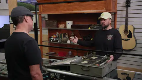 Chumlee invierte más de 600 dólares en un equipo de pistola lanzacabos Chumlee invierte más de 600 dólares en un equipo de pistola lanzacabos