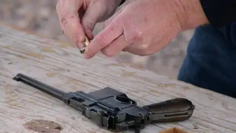 Una pistola Mauser C96, a la venta por 9.000 dólares  Una pistola Mauser C96, a la venta por 9.000 dólares