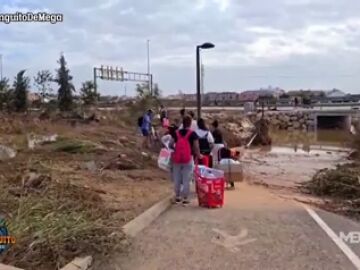 El Chiringuito acompaña al Paiporta a ayudar al pueblo