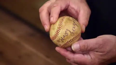 Pelota de beisbol La casa de empeños