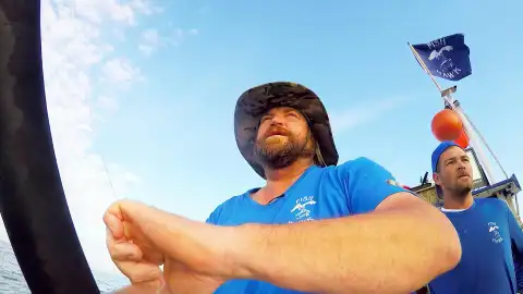 El barco de Dave Carraro lidera la flota, pero el Fish Hawk le pisa los talones con su remontada El barco de Dave Carraro lidera la flota, pero el Fish Hawk le pisa los talones con su remontada