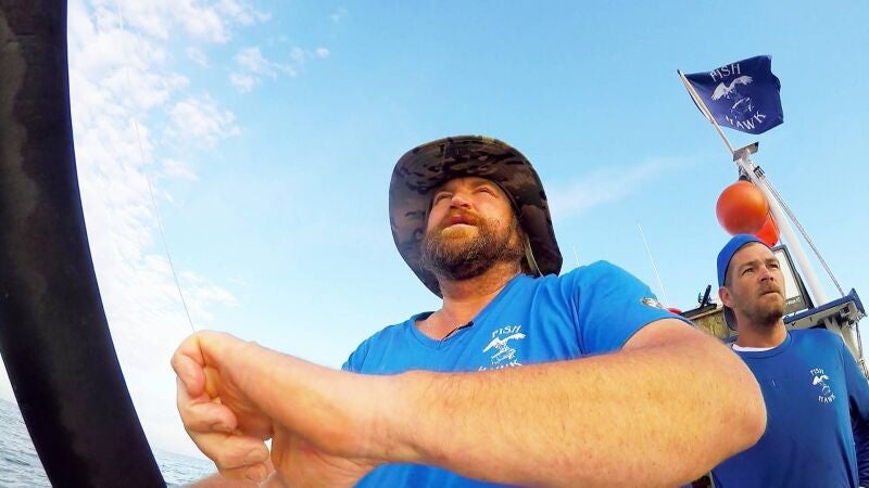 El barco de Dave Carraro lidera la flota, pero el Fish Hawk le pisa los talones con su remontada