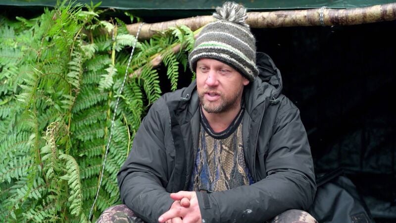 Jason ha llegado al límite de su resistencia física y psíquica y pide ser evacuado para abandonar el concurso