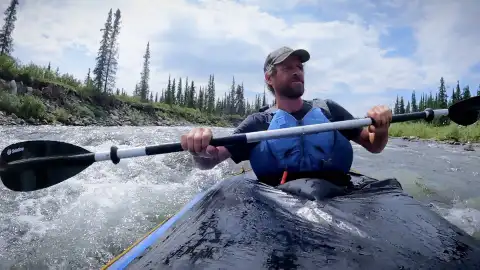 Pesca y adrenalina: Jessie Holmes desafía los rápidos en busca del paraíso de la pesca Pesca y adrenalina: Jessie Holmes desafía los rápidos en busca del paraíso de la pesca