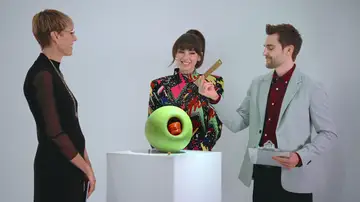 Soplado a fuego - Una aceituna y una palomita con caramelo de tamaño gigante: el reto más realista de Soplado a fuego Soplado a fuego - Una aceituna y una palomita con caramelo de tamaño gigante: el reto más realista de Soplado a fuego