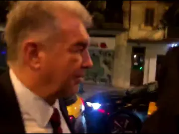 Laporta evita hablar tras reunirse con el agente de Lewandowski Laporta evita hablar tras reunirse con el agente de Lewandowski