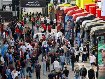 Imagen del paddock del Gran Premio de la Comunitat Valencia de MotoGP que se disputa en el Circuito Ricardo Tormo.