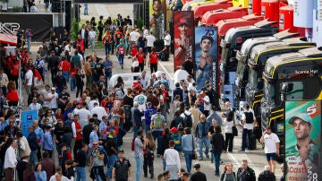 Imagen del paddock del Gran Premio de la Comunitat Valencia de MotoGP que se disputa en el Circuito Ricardo Tormo. Imagen del paddock del Gran Premio de la Comunitat Valencia de MotoGP que se disputa en el Circuito Ricardo Tormo.