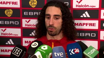 "Hay gente que trabaja, mañana hay muchos coles y el horario es un poco tarde" "Hay gente que trabaja, mañana hay muchos coles y el horario es un poco tarde"