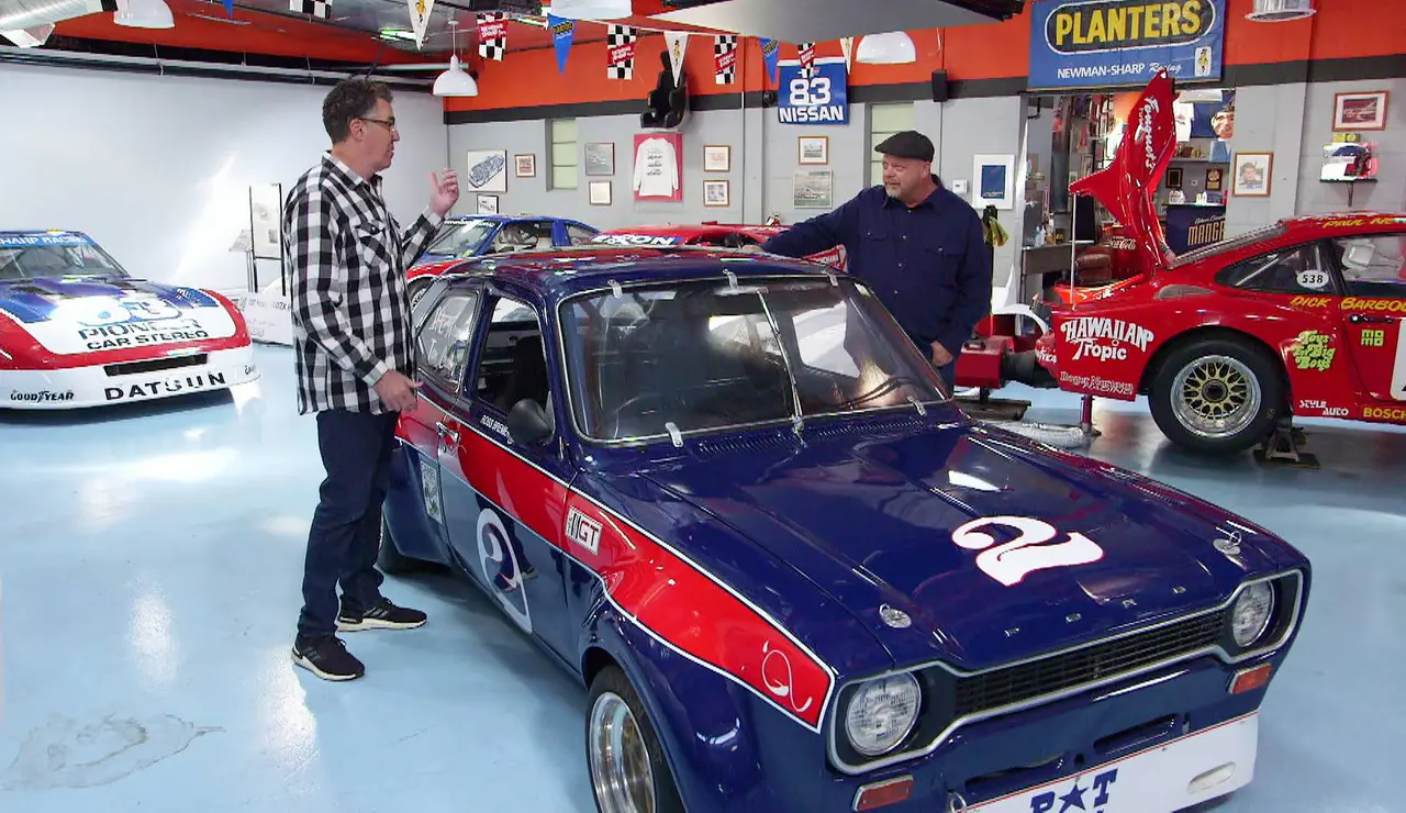Rick Harrison se fija en un coche de carreras de Paul Newman para uno de sus clientes