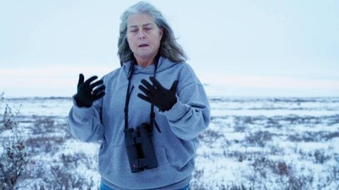 Vida bajo cero - Sue se prepara para encontrar carib&uacute;s pero le sorprende una tormenta