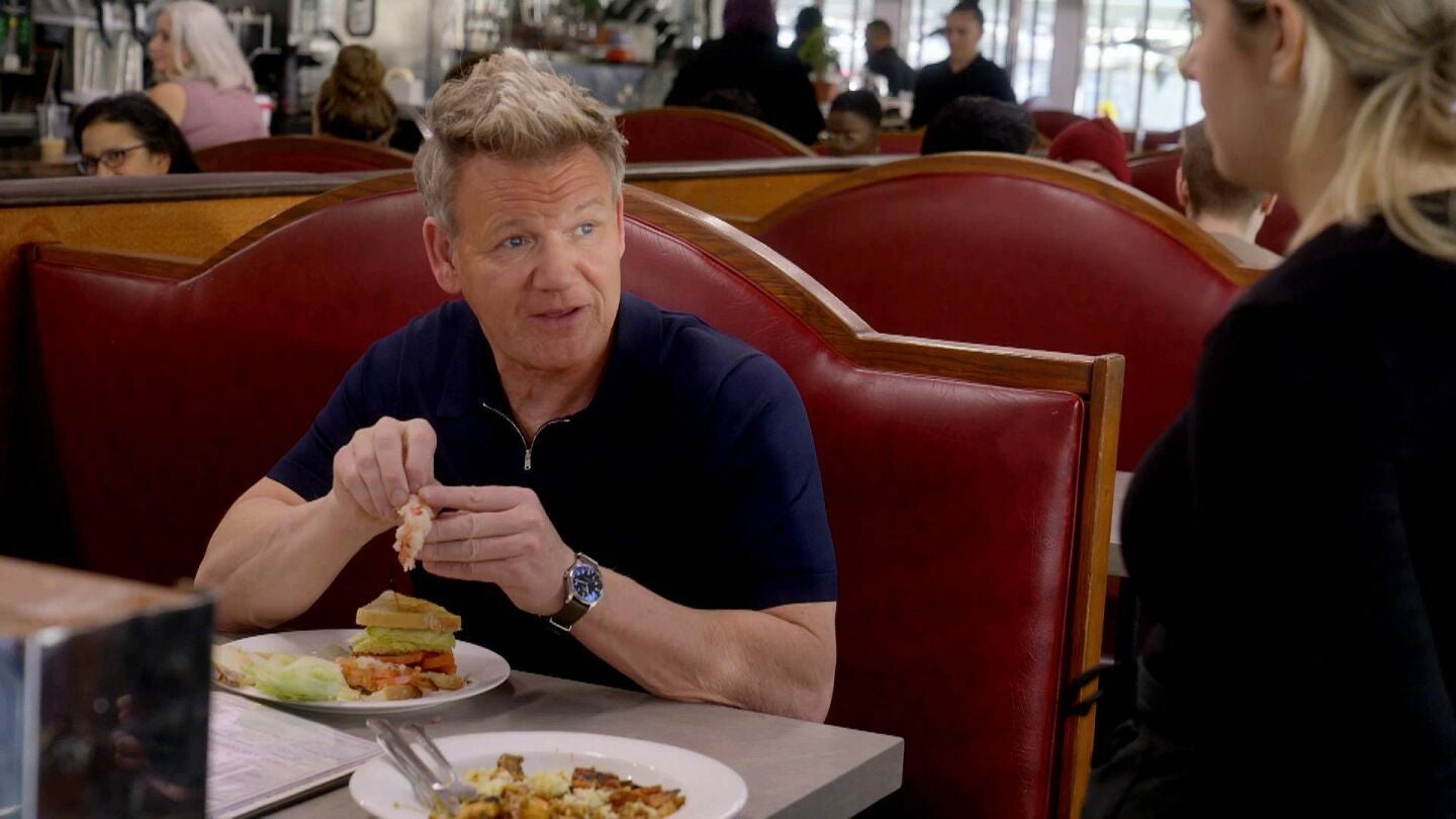 Gordon Ramsay, decepcionado tras probar la comida de un ca&oacute;tico restaurante familiar de Nueva York 