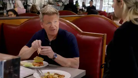 Gordon Ramsay, decepcionado tras probar la comida de un caótico restaurante familiar de Nueva York Gordon Ramsay, decepcionado tras probar la comida de un caótico restaurante familiar de Nueva York