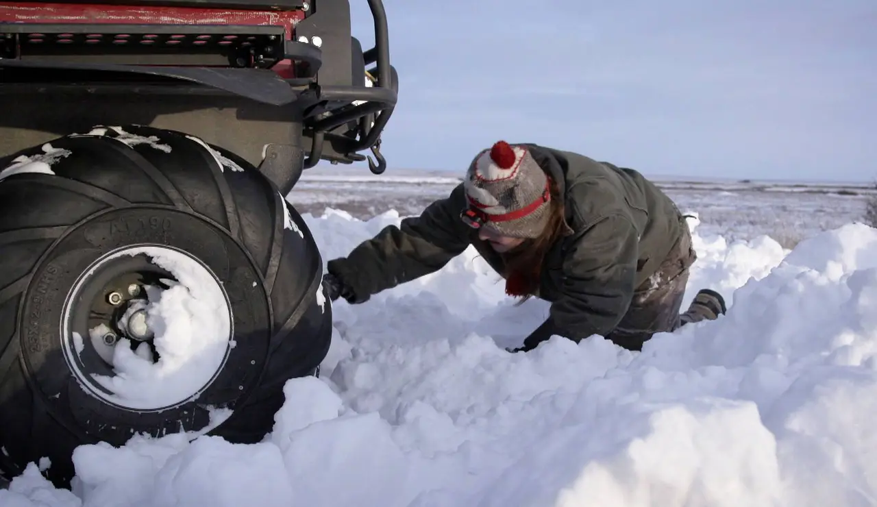 Sue Aikens, a punto de quedarse atrapada en plena tundra de Alaska por culpa de la nieve