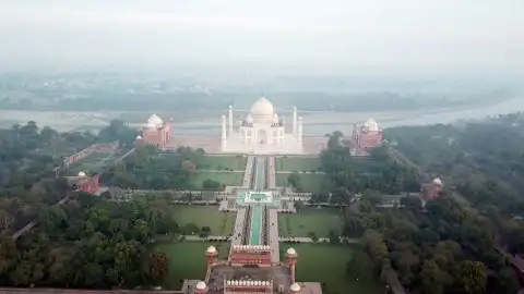 El Taj Mahal: la impresionante historia de amor que dio origen a una de las Siete Maravillas del Mundo El Taj Mahal: la impresionante historia de amor que dio origen a una de las Siete Maravillas del Mundo