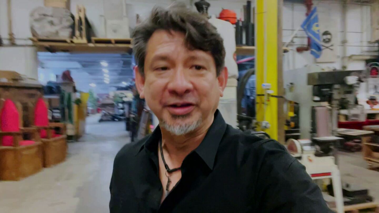 Doug Marcaida ense&ntilde;a los secretos de Forjado a fuego